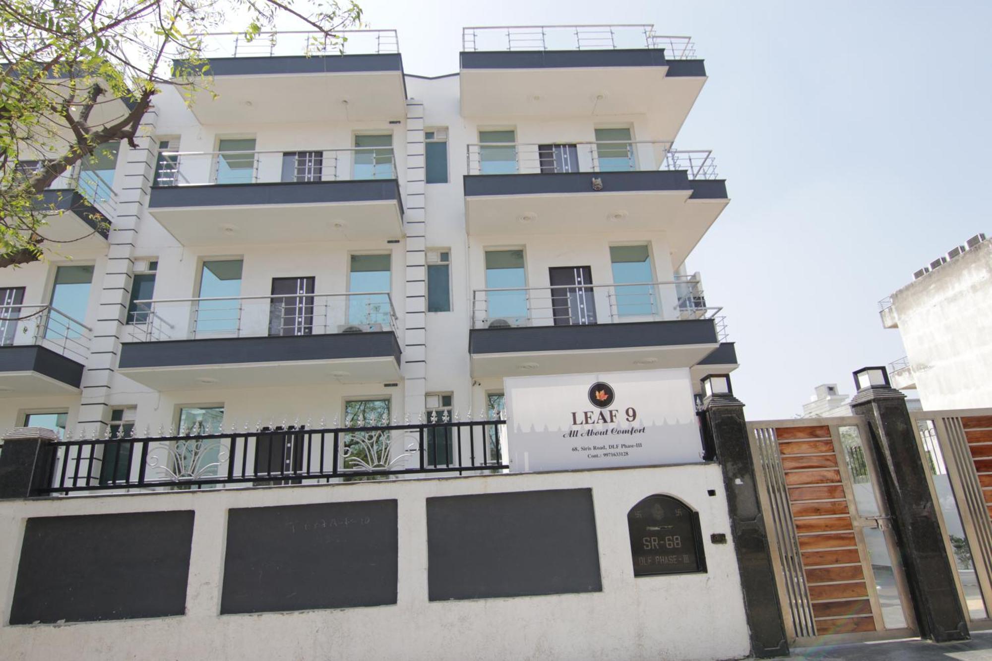 Hotel Leaf 9, Cyber City Near Ambience Mall Gurgaon Esterno foto